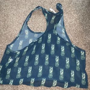 Pineapple mesh tank